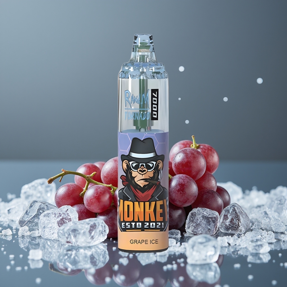 RandM Fumot Tornado 7000 نَفَثات بنكهة عنب مثلج مع ضوء RGB ومنفذ Type-C